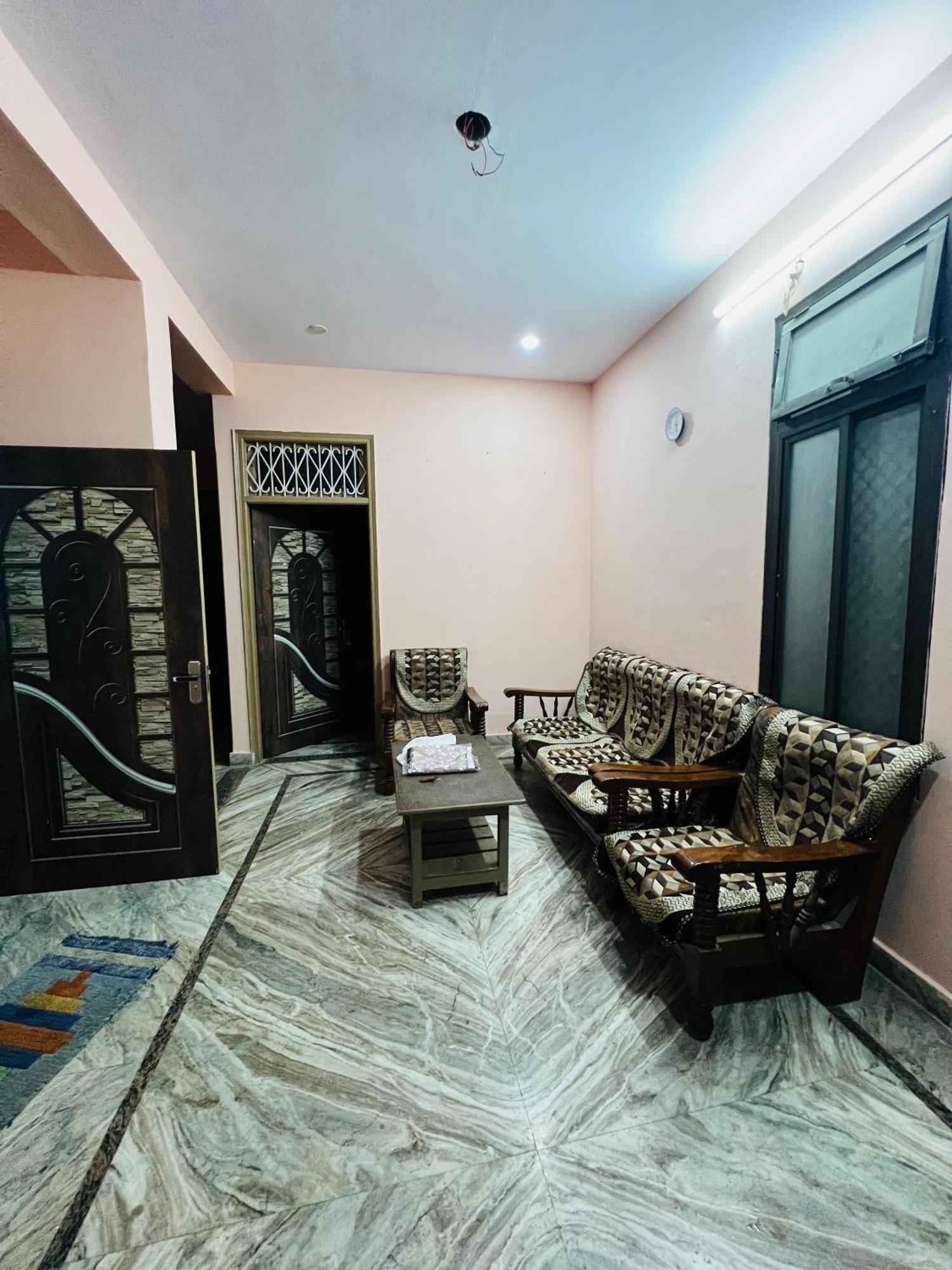 Annapurna Apartment Varanasi